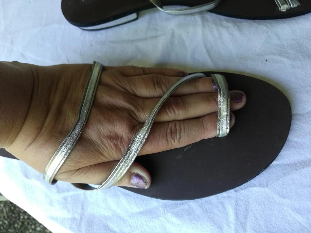 Zilveren teenslippers maat 39 – photo 8